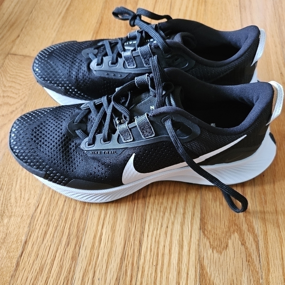 Nike Women's Pegasus Trail 3 Running Shoes in size 7.5 NIB - Picture 4 of 10